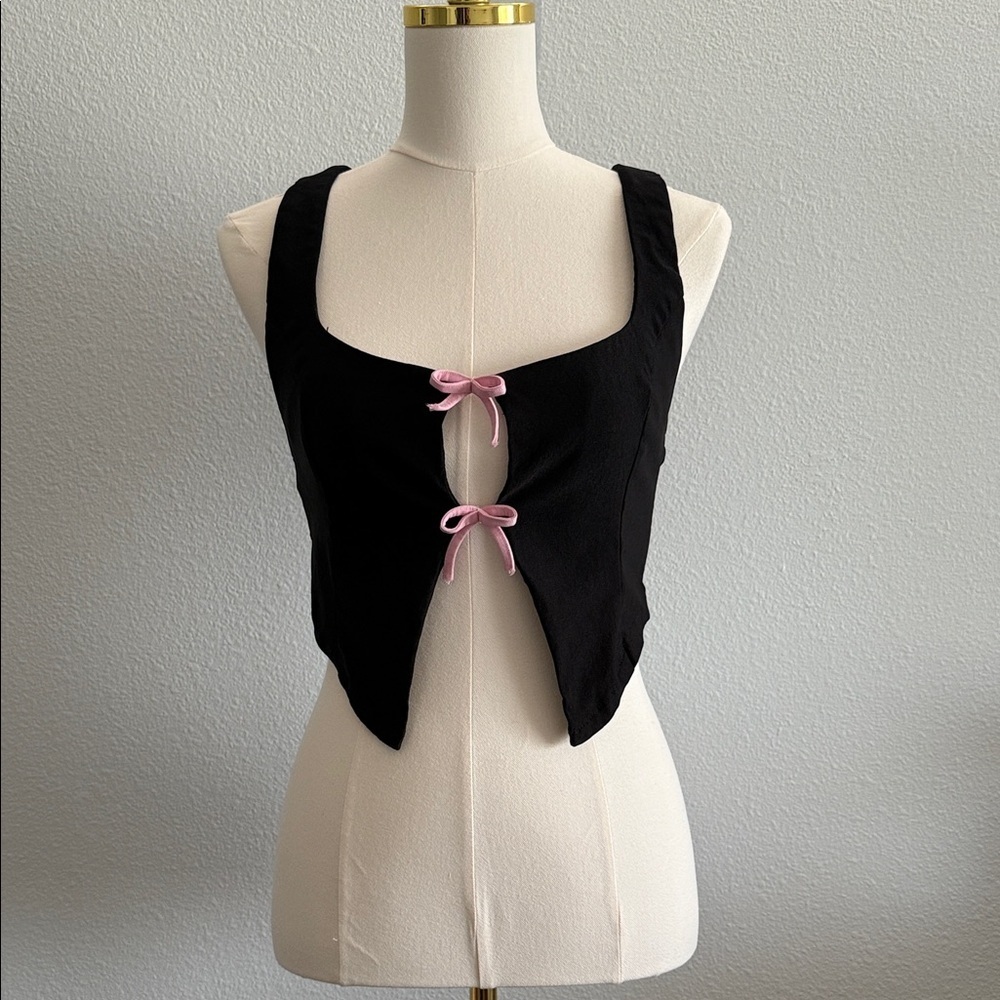 Motel Black Crop Top with Pink Ribbon Ties Medium